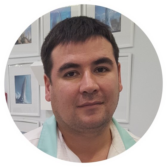 Закиров Дамир Мансурович — стоматолог-ортопед клиники Денталхаус